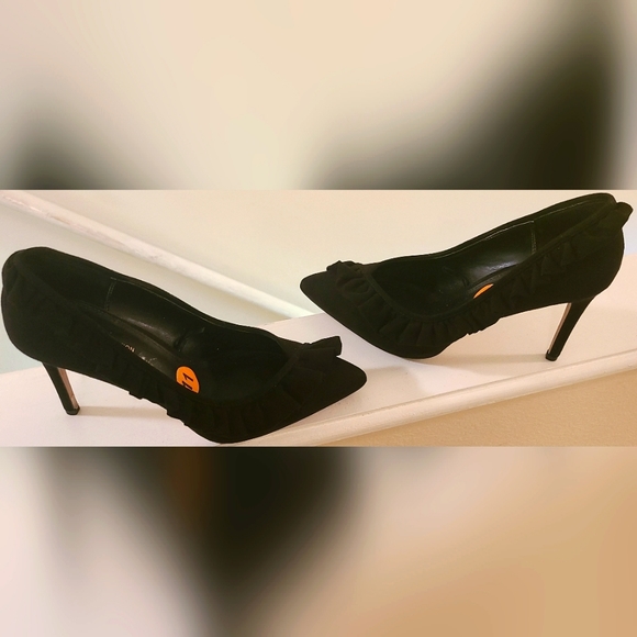 BCBGeneration Suede Pointed Toe Heel with Ruffle - Picture 1 of 3